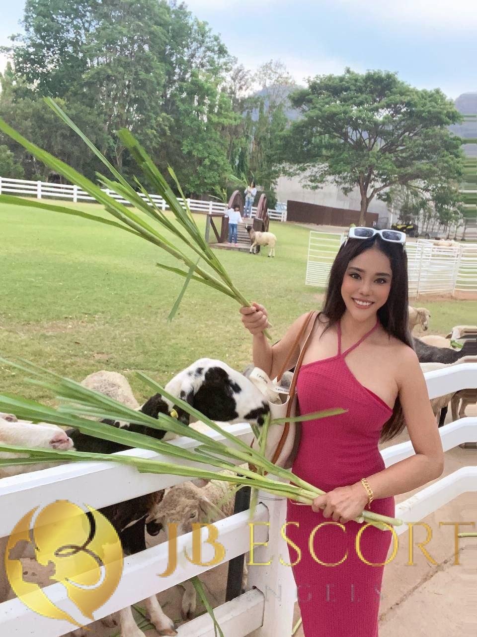 Ways to Pamper Your Favourite Escort in Malaysia 